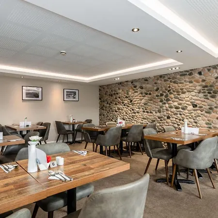Hotel Seacote 3*